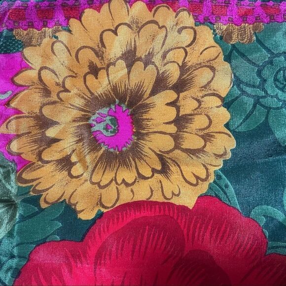 Lucious Floral Silk scarf Mint Vintage roses dahlias Mums reds greens fuschias - Picture 5 of 9